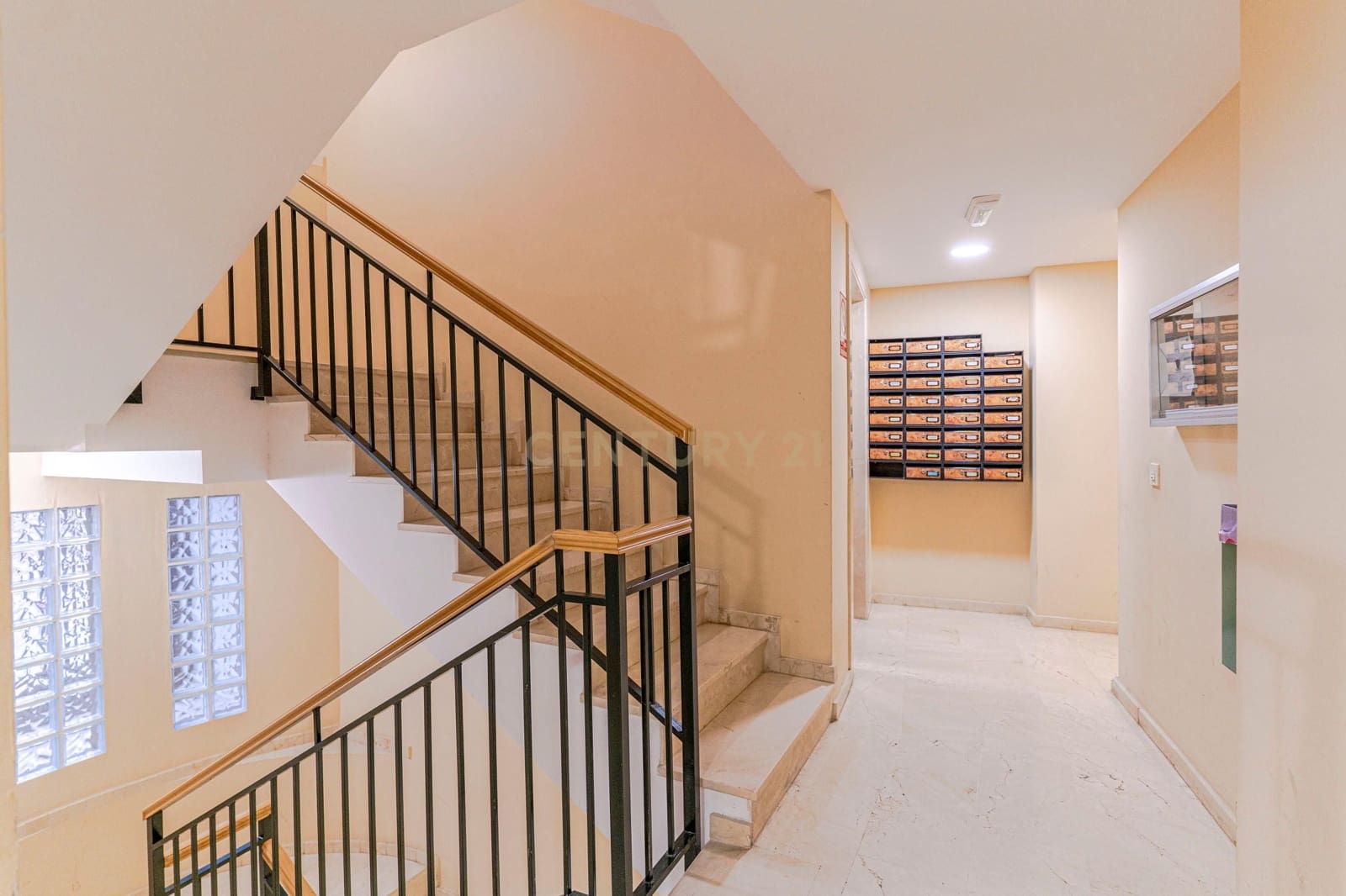 Kontor til salg i Monachil - € 49.000 (Ref: 9546988)