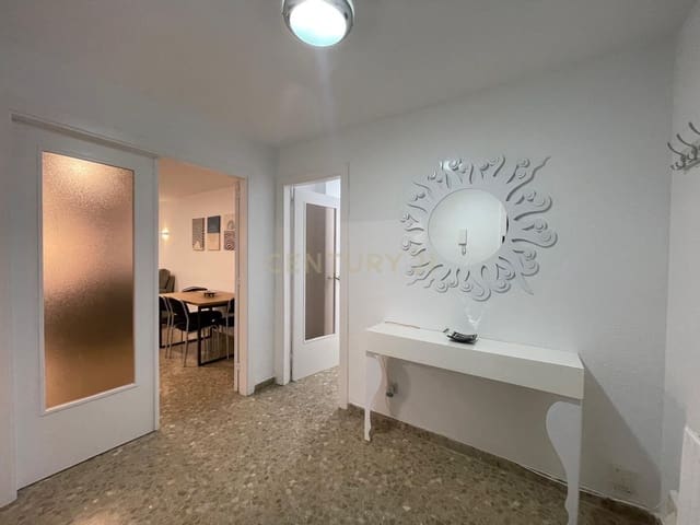 3 bedroom Flat for rent in San Francisco Javier, Granada city with garage - € 1,000 (Ref: 9547253)