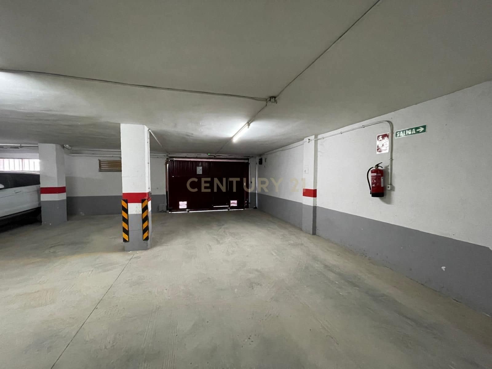 3 bedroom Flat for rent in Granada city with garage - € 1,000 (Ref: 9547253)