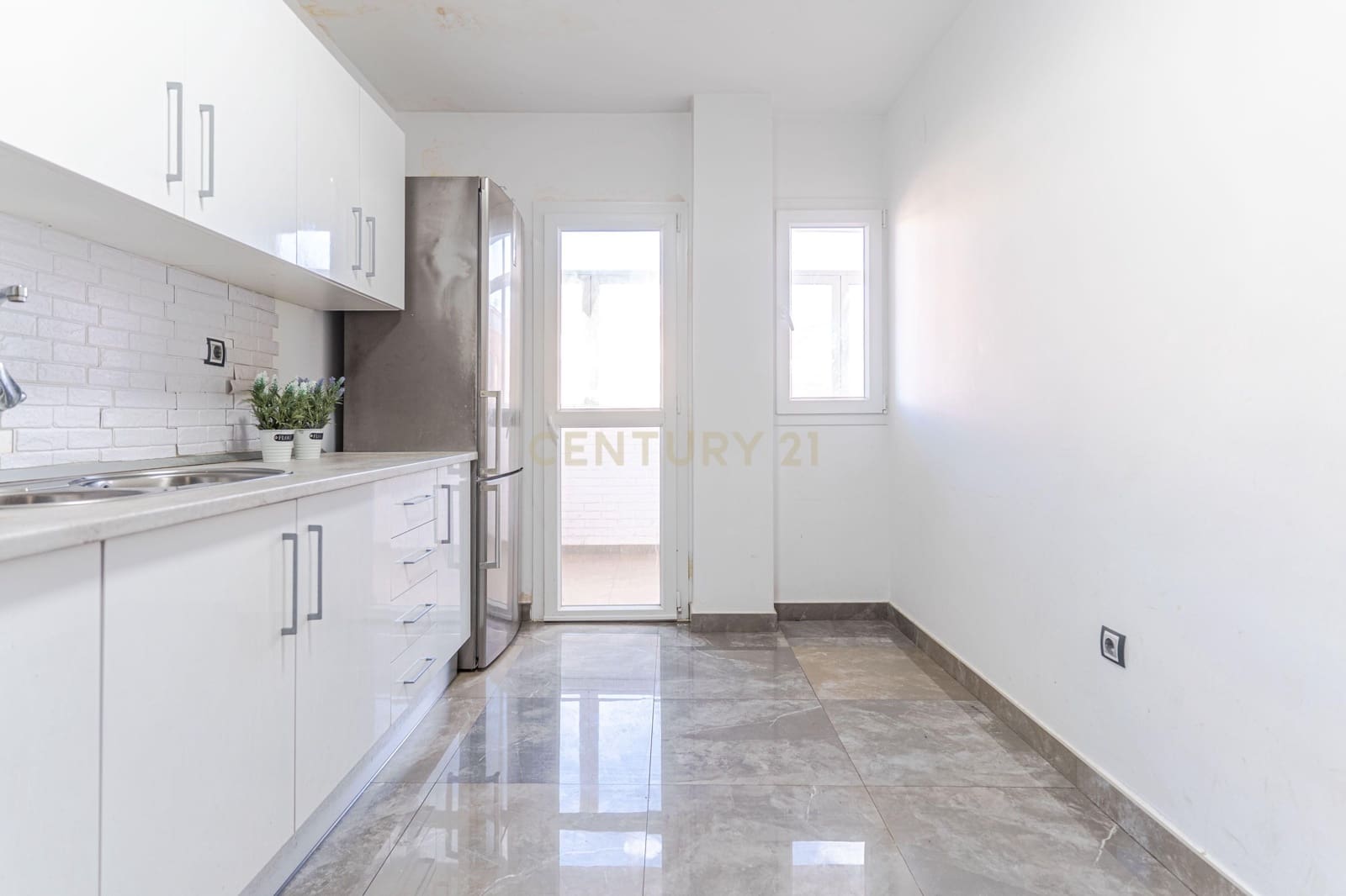 4 makuuhuone Asunto myytävänä paikassa Guadix - 135 000 € (Ref: 9547255)