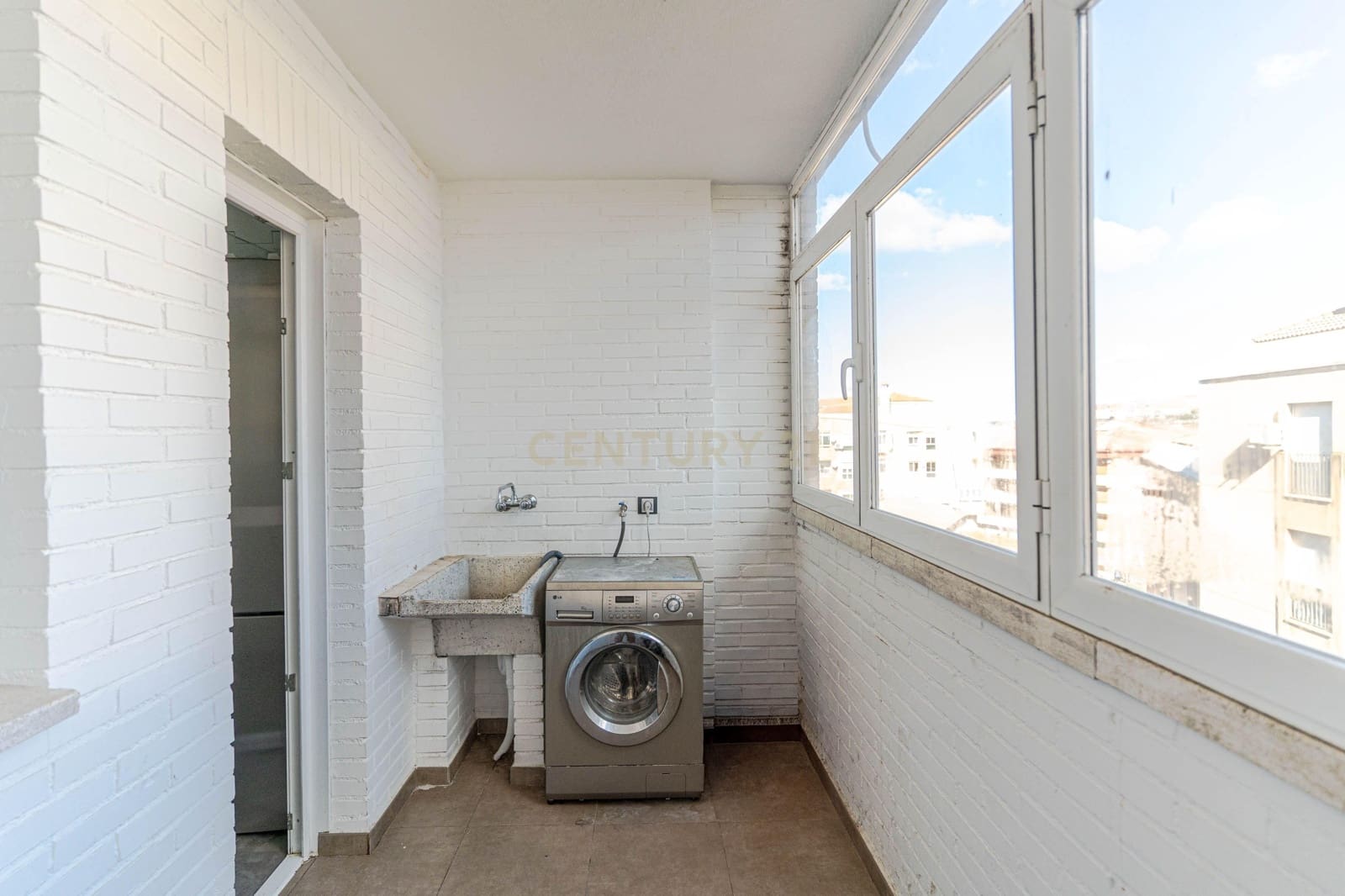 4 makuuhuone Asunto myytävänä paikassa Guadix - 135 000 € (Ref: 9547255)