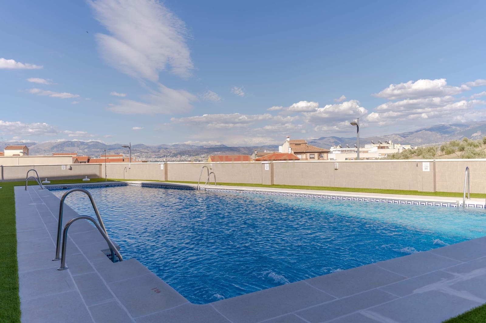 2 soveværelse Lejlighed til salg i Las Gabias med swimmingpool - € 126.440 (Ref: 9606744)