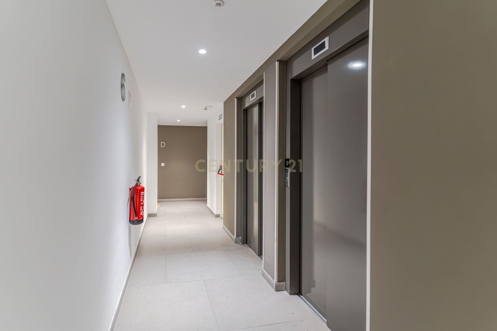 3 soveværelse Lejlighed til salg i Granada by med swimmingpool - € 389.000 (Ref: 9611904)