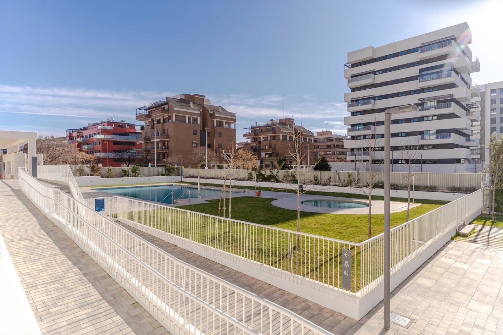 3 soveværelse Lejlighed til salg i Granada by med swimmingpool - € 389.000 (Ref: 9611904)