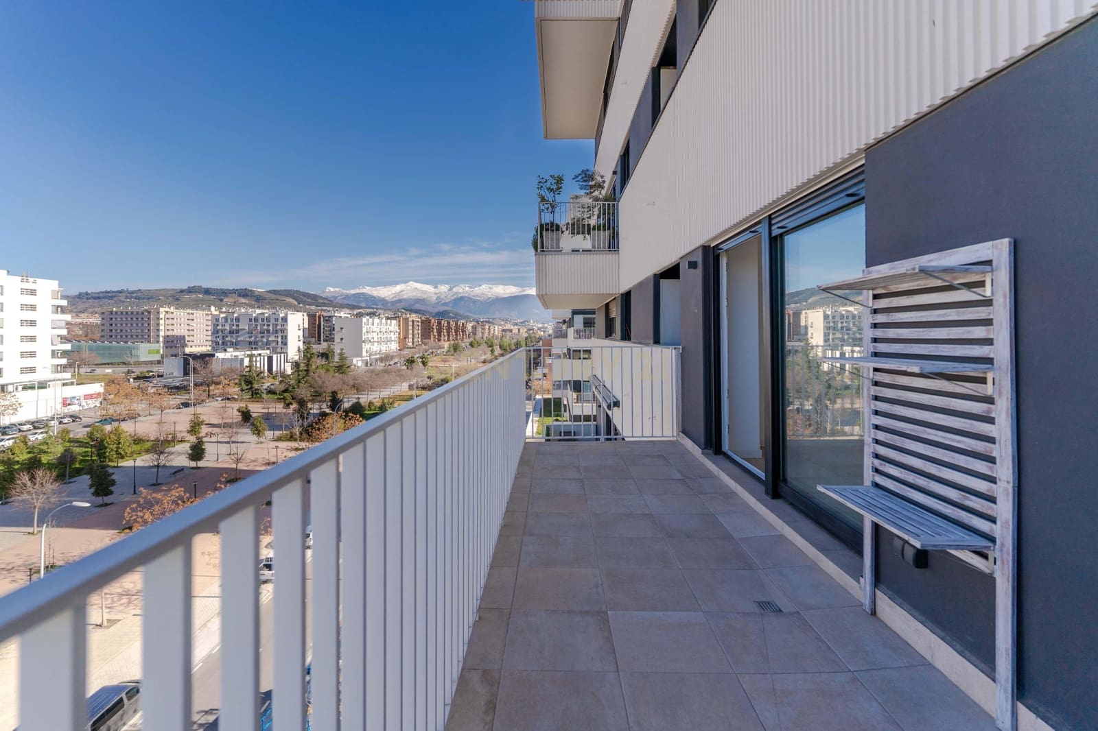 3 soveværelse Lejlighed til salg i Granada by med swimmingpool - € 389.000 (Ref: 9611904)