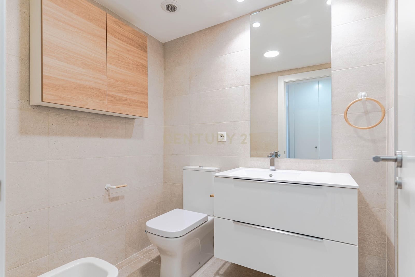 3 soveværelse Lejlighed til salg i Granada by med swimmingpool - € 389.000 (Ref: 9611904)