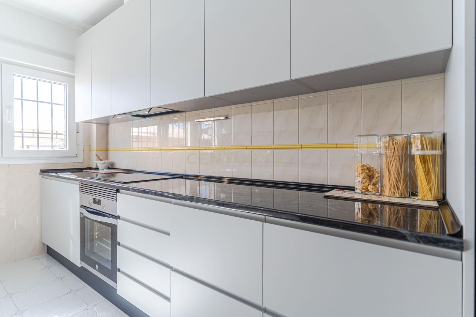 4 bedroom Semi-detached Villa for sale in Padul - € 369,000 (Ref: 9622753)