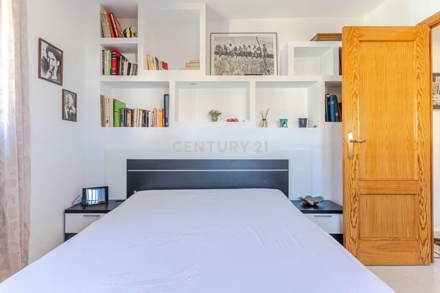 4 bedroom Semi-detached Villa for sale in Padul - € 369,000 (Ref: 9622753)