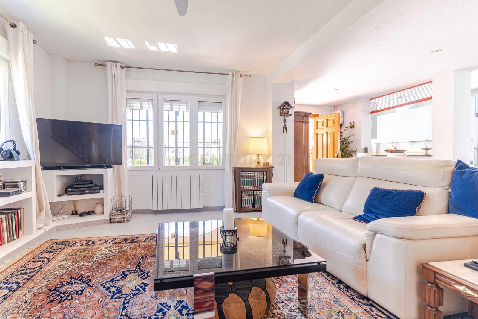 4 bedroom Semi-detached Villa for sale in Padul - € 369,000 (Ref: 9622753)