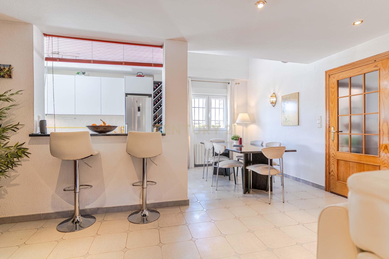 4 bedroom Semi-detached Villa for sale in Padul - € 369,000 (Ref: 9622753)