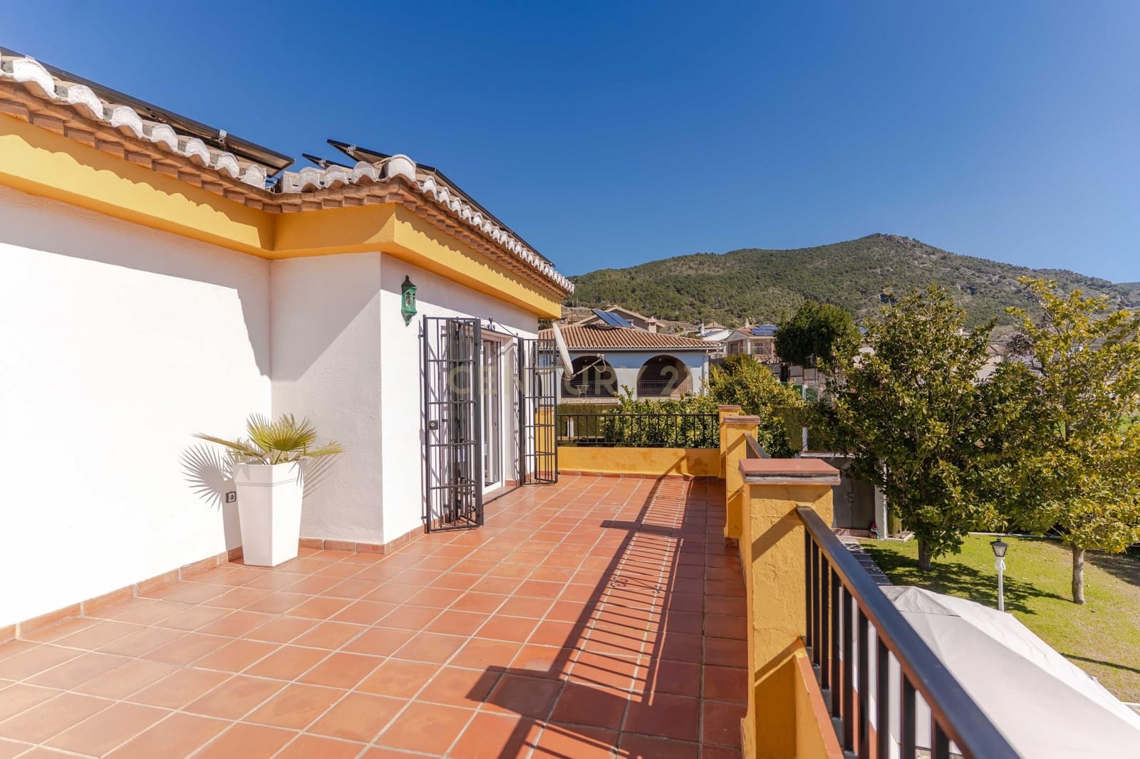 4 bedroom Semi-detached Villa for sale in Padul - € 369,000 (Ref: 9622753)