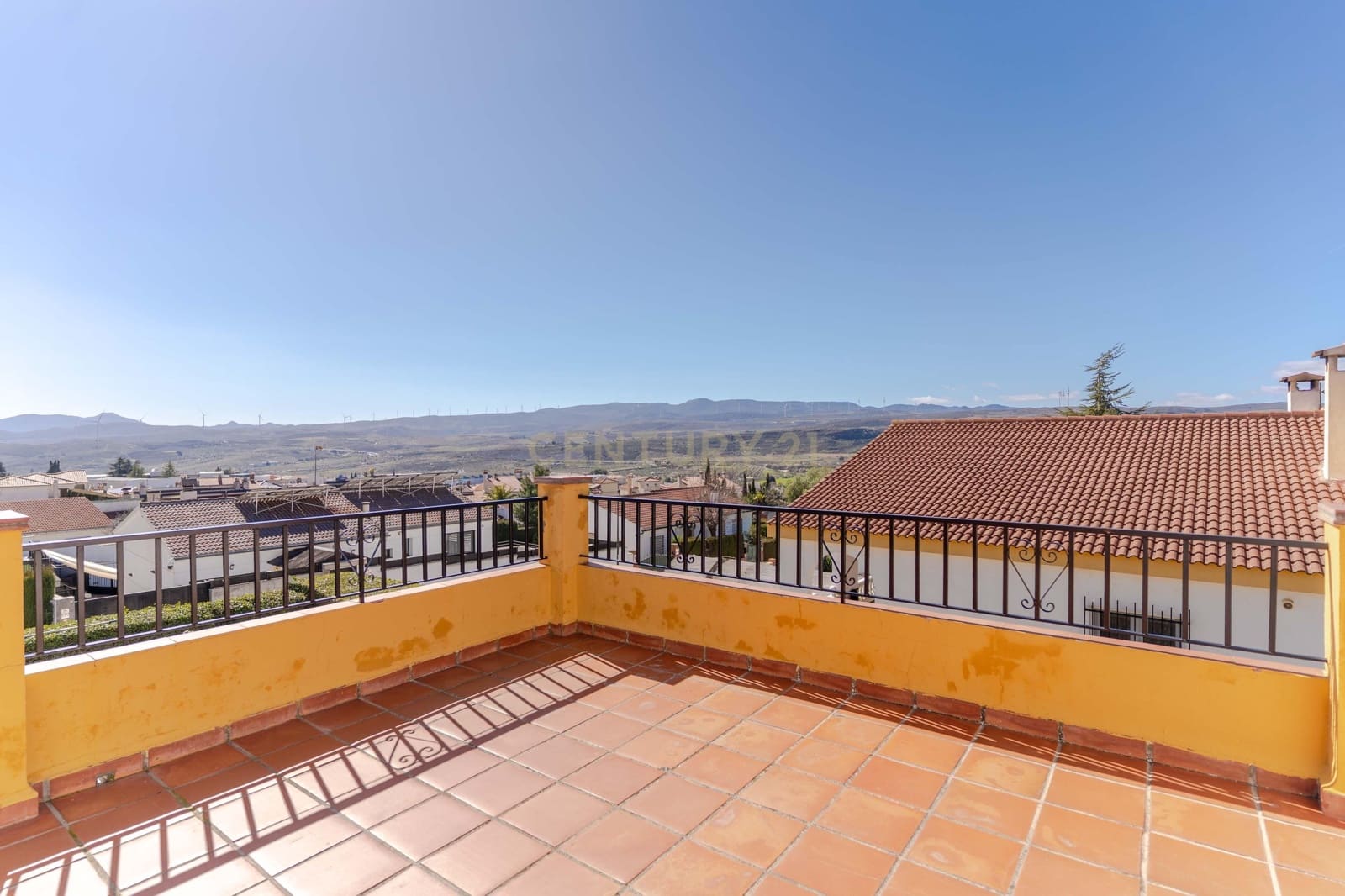 4 bedroom Semi-detached Villa for sale in Padul - € 369,000 (Ref: 9622753)