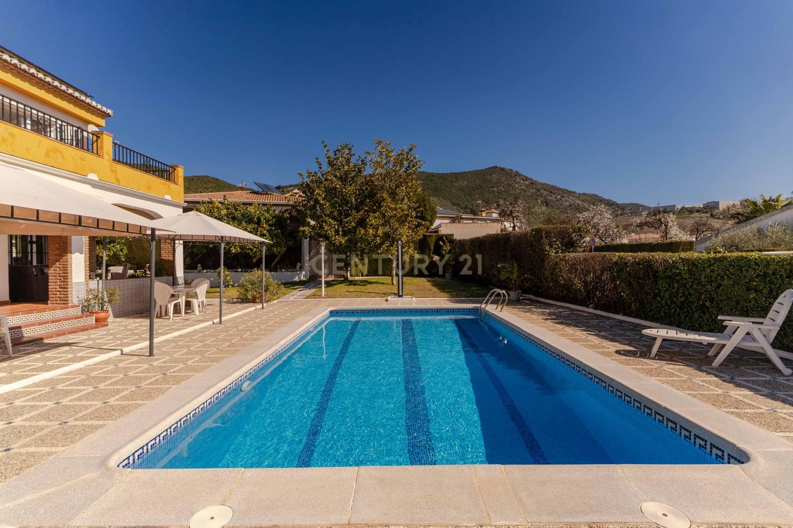 4 bedroom Semi-detached Villa for sale in Padul - € 369,000 (Ref: 9622753)