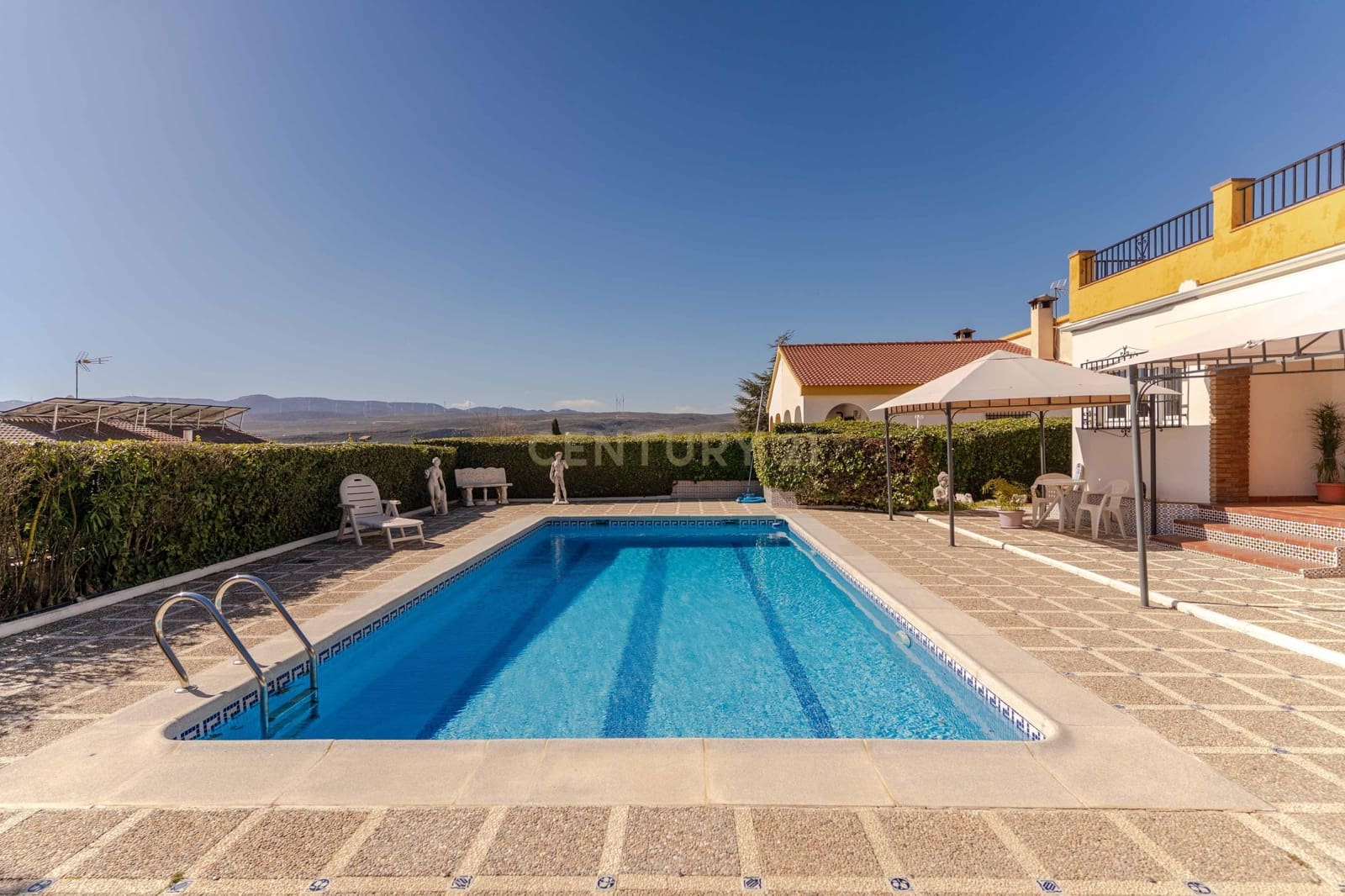 4 bedroom Semi-detached Villa for sale in Padul - € 369,000 (Ref: 9622753)