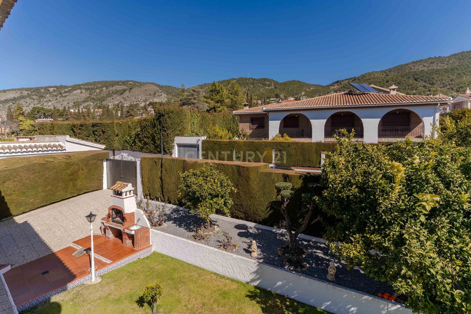 4 bedroom Semi-detached Villa for sale in Padul - € 369,000 (Ref: 9622753)