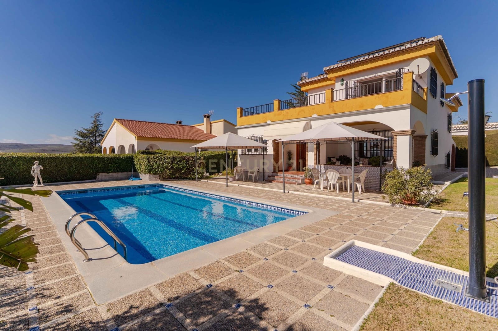 4 bedroom Semi-detached Villa for sale in Padul - € 369,000 (Ref: 9622753)