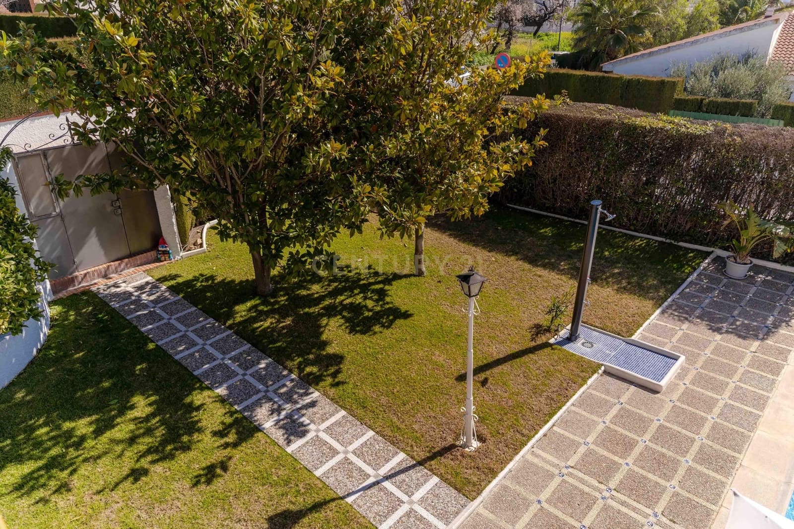 4 bedroom Semi-detached Villa for sale in Padul - € 369,000 (Ref: 9622753)