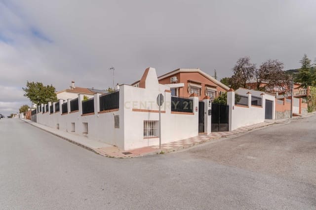 4 makuuhuone Huvila myytävänä paikassa Padul mukana uima-altaan - 389 000 € (Ref: 9624074)