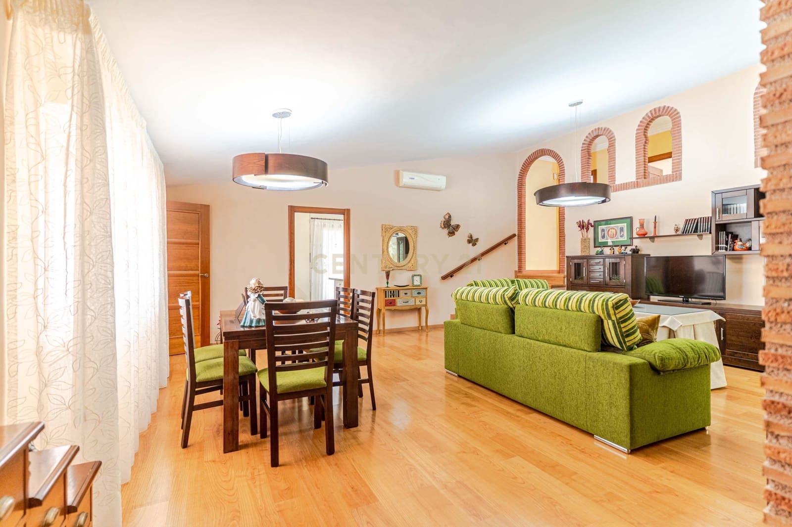 4 makuuhuone Huvila myytävänä paikassa Padul mukana uima-altaan - 389 000 € (Ref: 9624074)