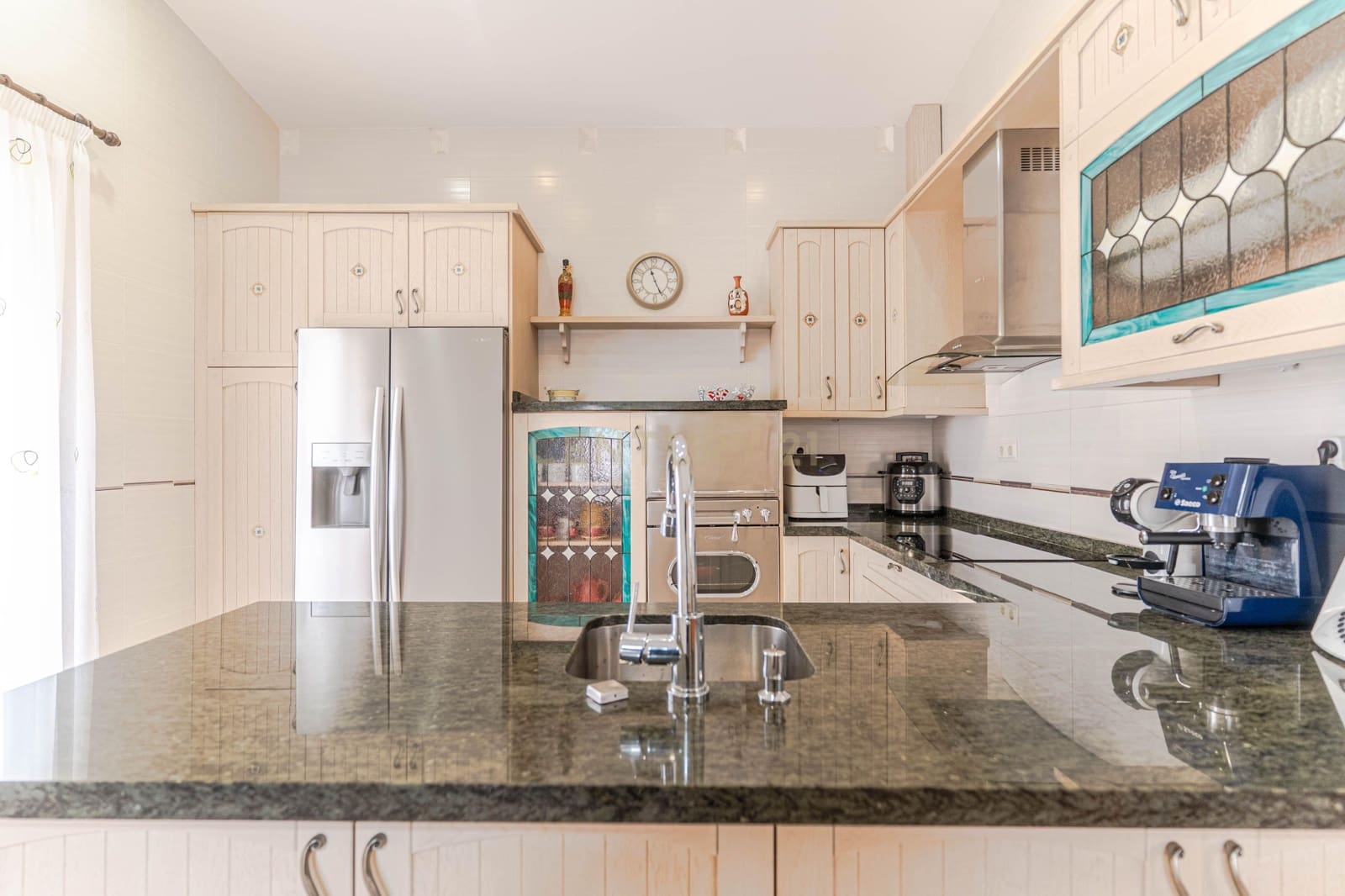 4 makuuhuone Huvila myytävänä paikassa Padul mukana uima-altaan - 389 000 € (Ref: 9624074)