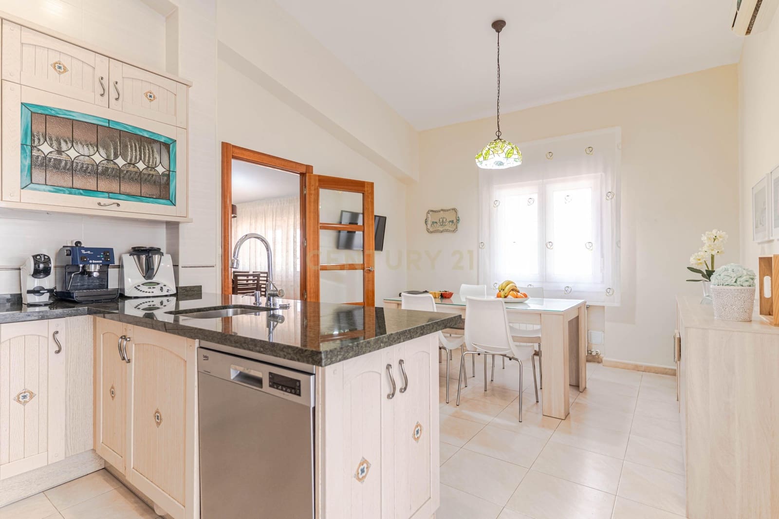 4 makuuhuone Huvila myytävänä paikassa Padul mukana uima-altaan - 389 000 € (Ref: 9624074)