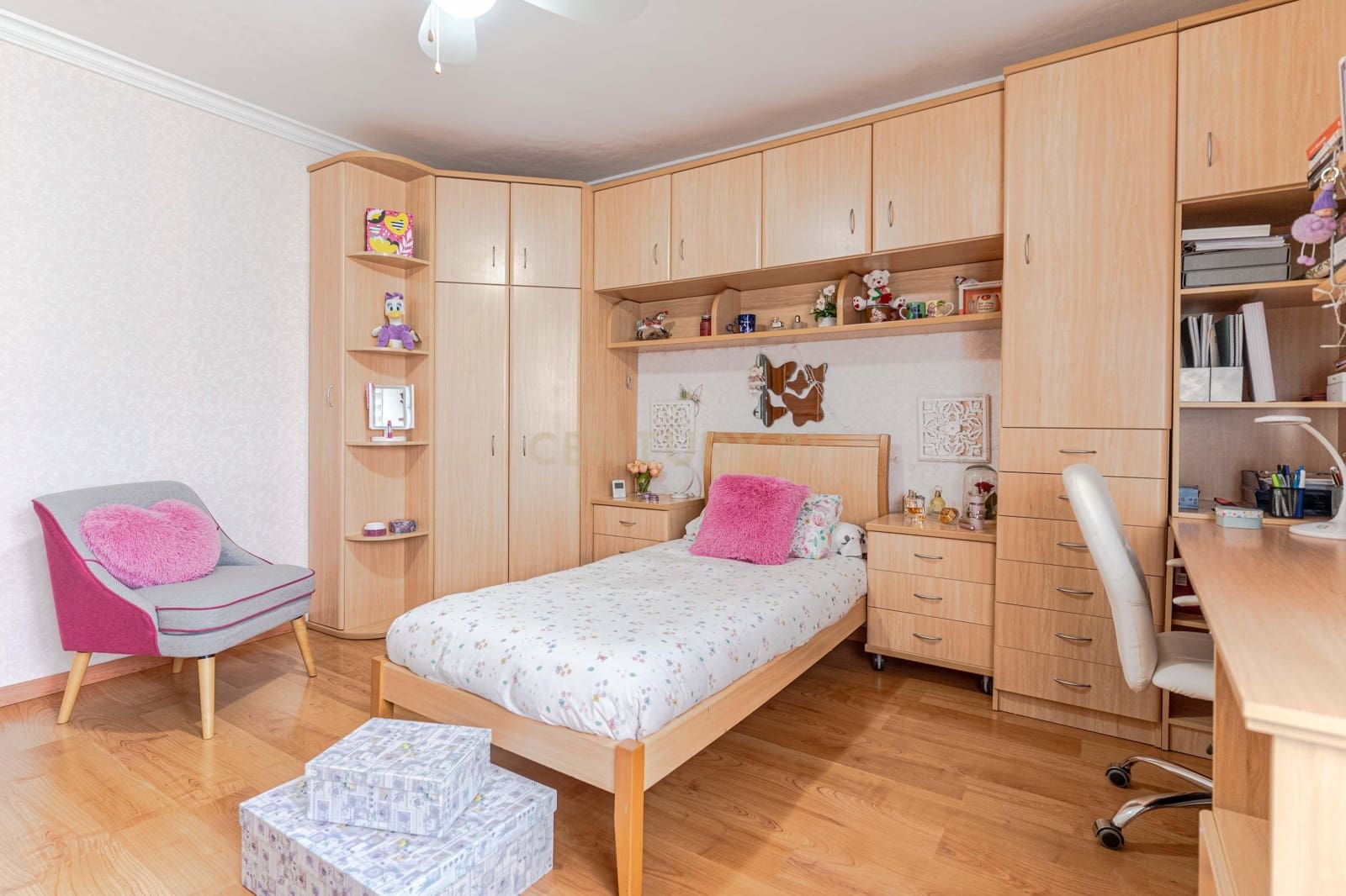 4 makuuhuone Huvila myytävänä paikassa Padul mukana uima-altaan - 389 000 € (Ref: 9624074)