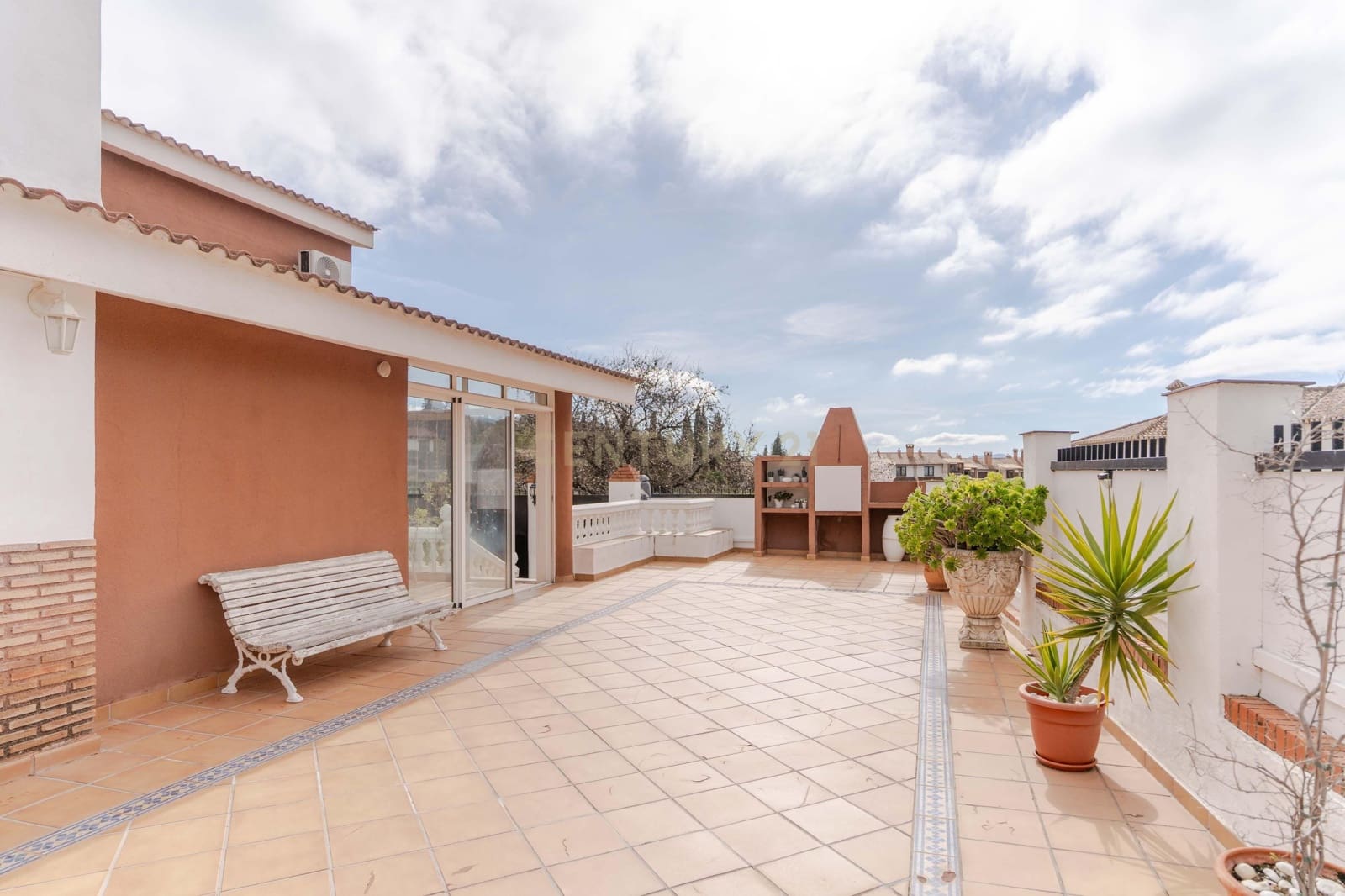 4 makuuhuone Huvila myytävänä paikassa Padul mukana uima-altaan - 389 000 € (Ref: 9624074)