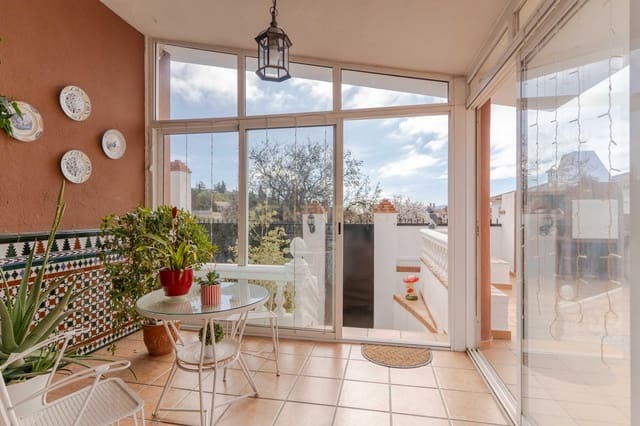 4 makuuhuone Huvila myytävänä paikassa Padul mukana uima-altaan - 389 000 € (Ref: 9624074)