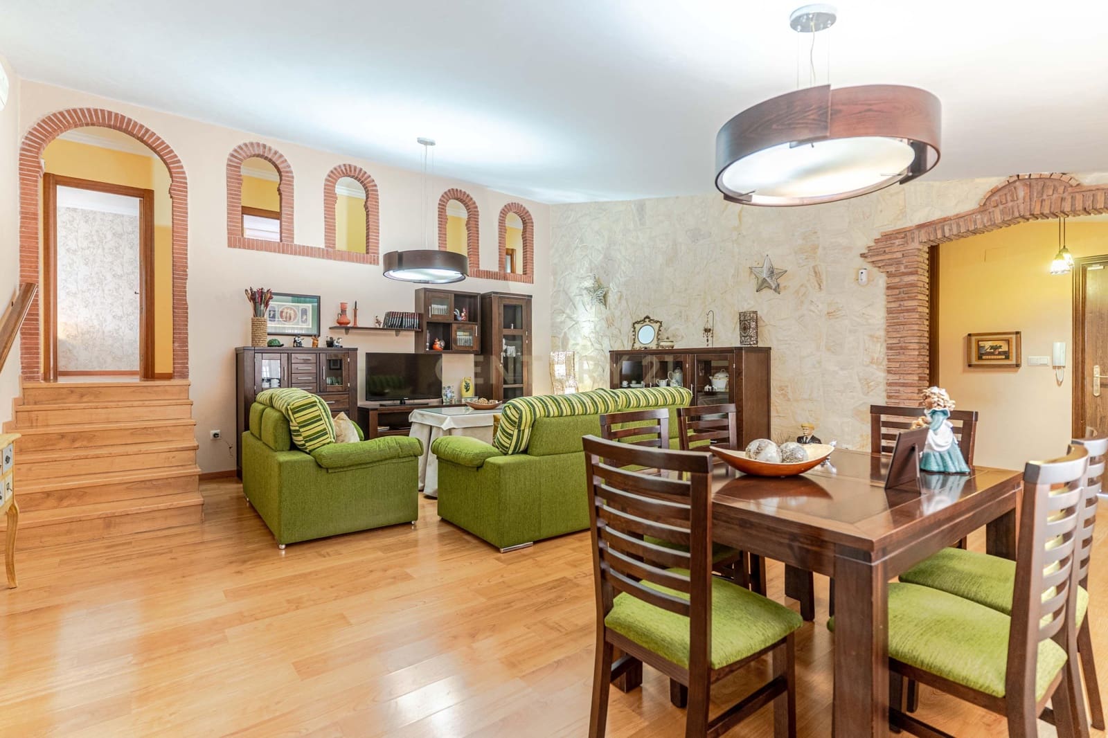 4 makuuhuone Huvila myytävänä paikassa Padul mukana uima-altaan - 389 000 € (Ref: 9624074)