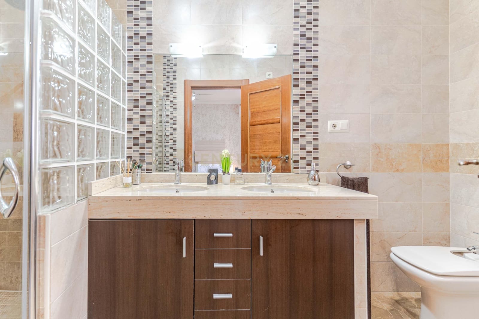 4 makuuhuone Huvila myytävänä paikassa Padul mukana uima-altaan - 389 000 € (Ref: 9624074)