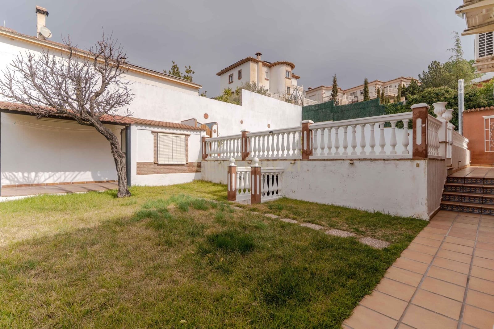 4 makuuhuone Huvila myytävänä paikassa Padul mukana uima-altaan - 389 000 € (Ref: 9624074)