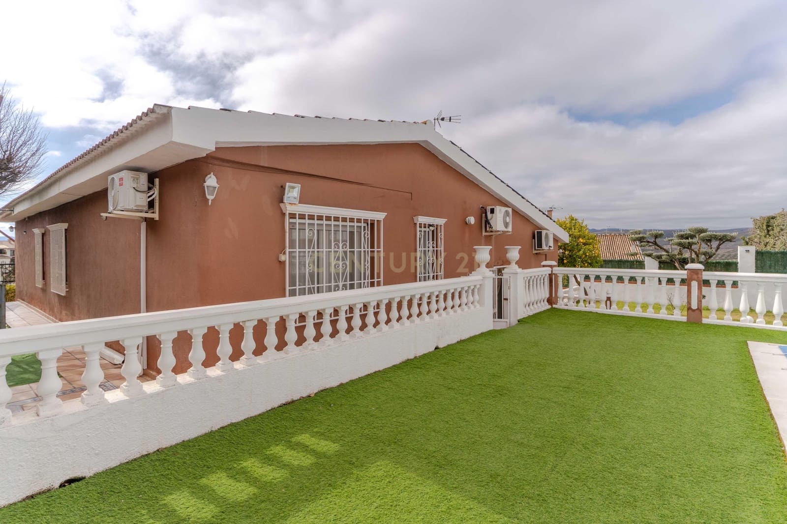 4 makuuhuone Huvila myytävänä paikassa Padul mukana uima-altaan - 389 000 € (Ref: 9624074)