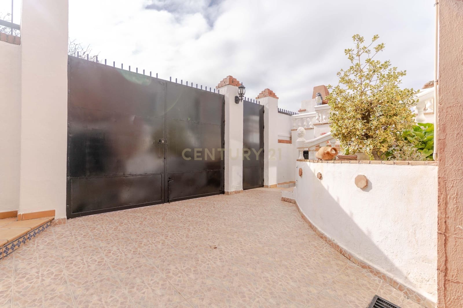 4 makuuhuone Huvila myytävänä paikassa Padul mukana uima-altaan - 389 000 € (Ref: 9624074)