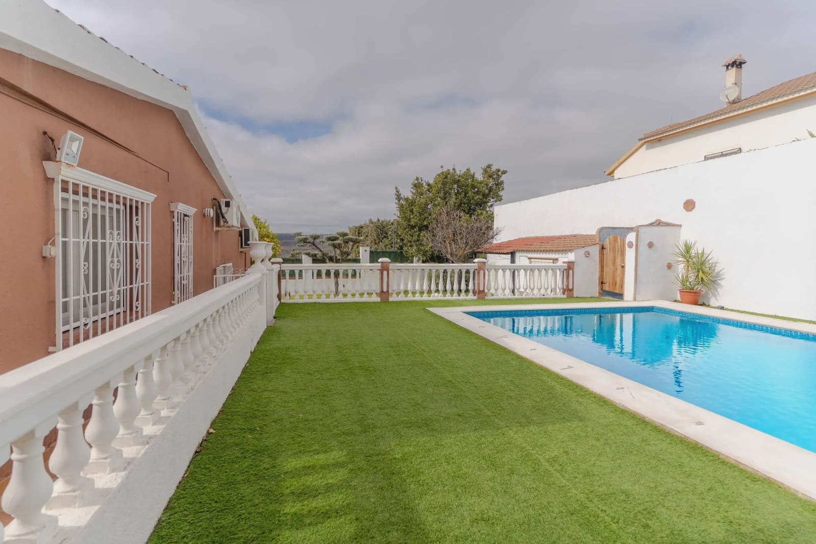 4 makuuhuone Huvila myytävänä paikassa Padul mukana uima-altaan - 389 000 € (Ref: 9624074)