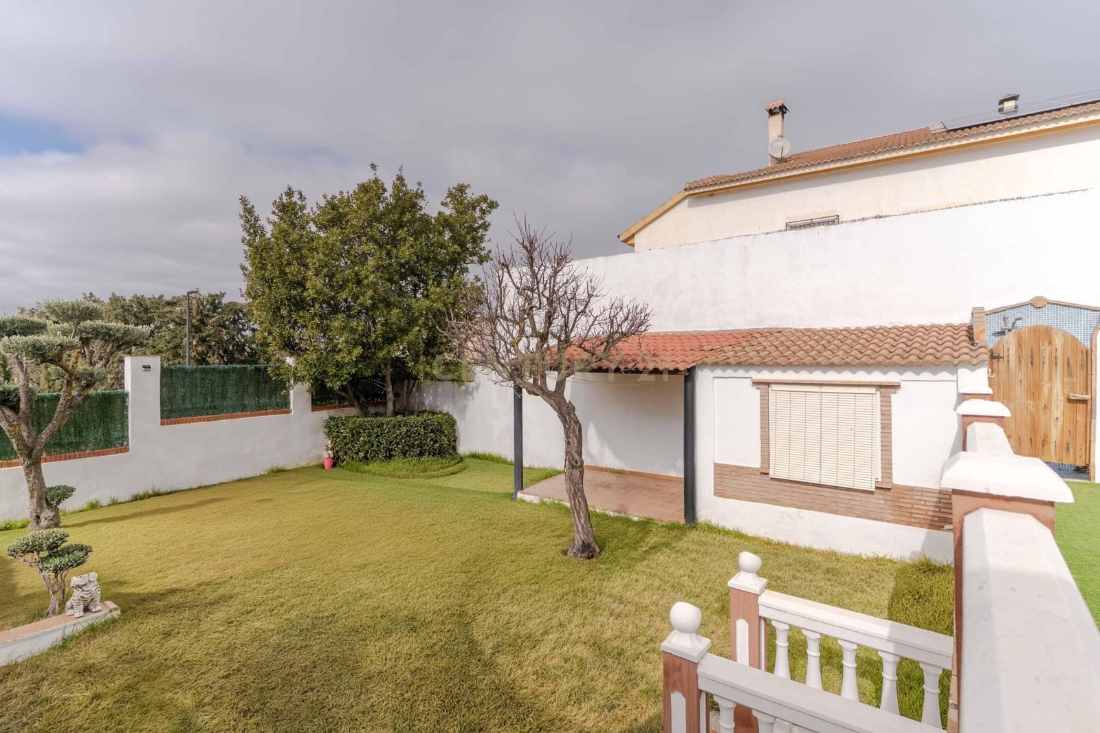 4 bedroom Villa for sale in Padul with pool - € 389,000 (Ref: 9624074)