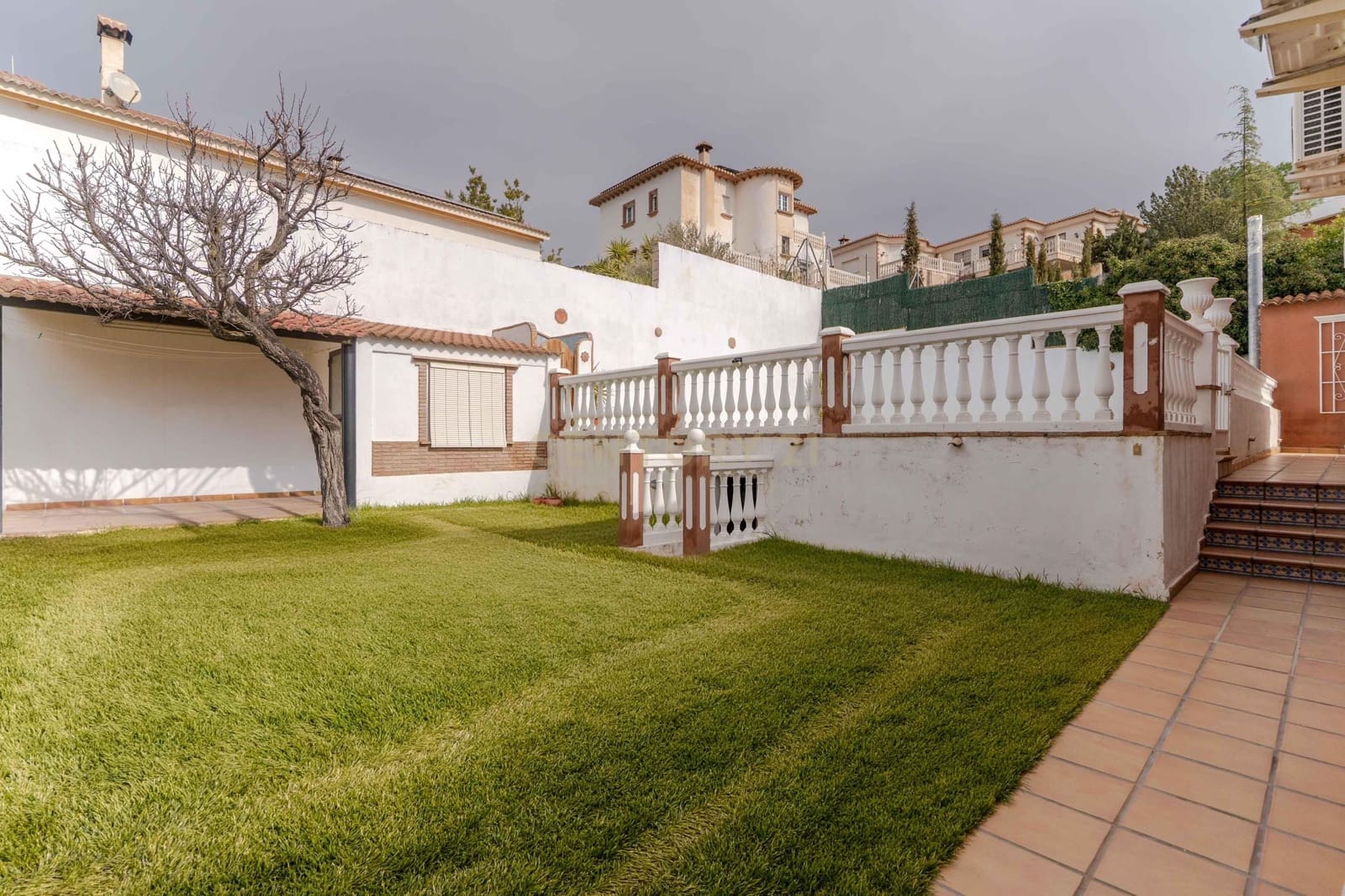 4 bedroom Villa for sale in Padul with pool - € 389,000 (Ref: 9624074)