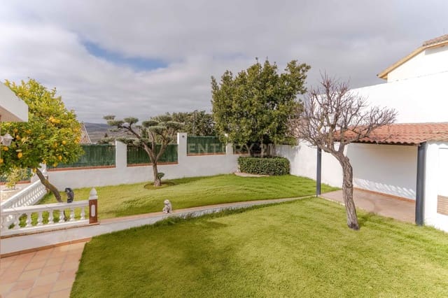 4 soveværelse Villa til salg i Padul med swimmingpool - € 389.000 (Ref: 9624074)