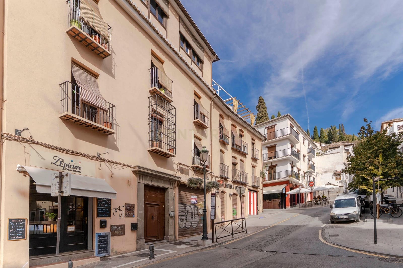 2 soveværelse Penthouse til leje i Granada by - € 900 (Ref: 9629370)