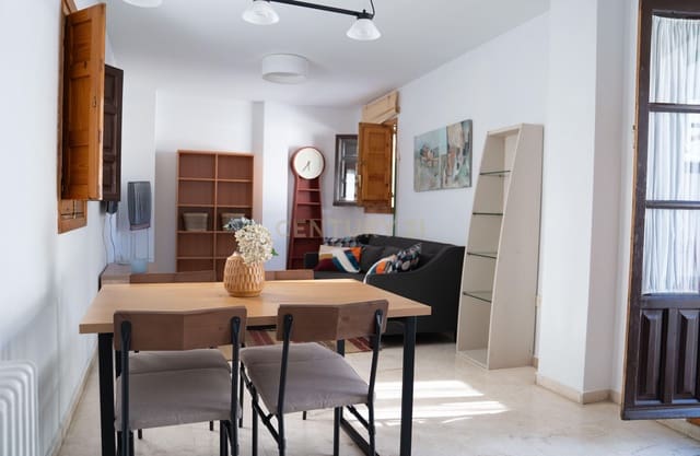 2 soveværelse Penthouse til leje i San Matías - Realejo, Granada by - € 900 (Ref: 9629370)