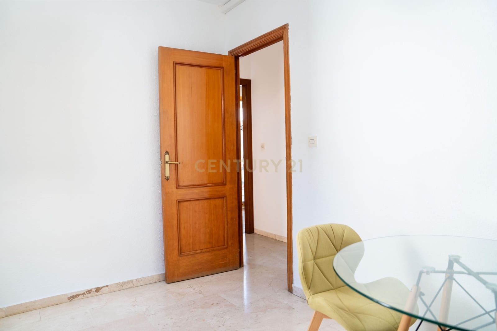 2 soveværelse Penthouse til leje i Granada by - € 900 (Ref: 9629370)