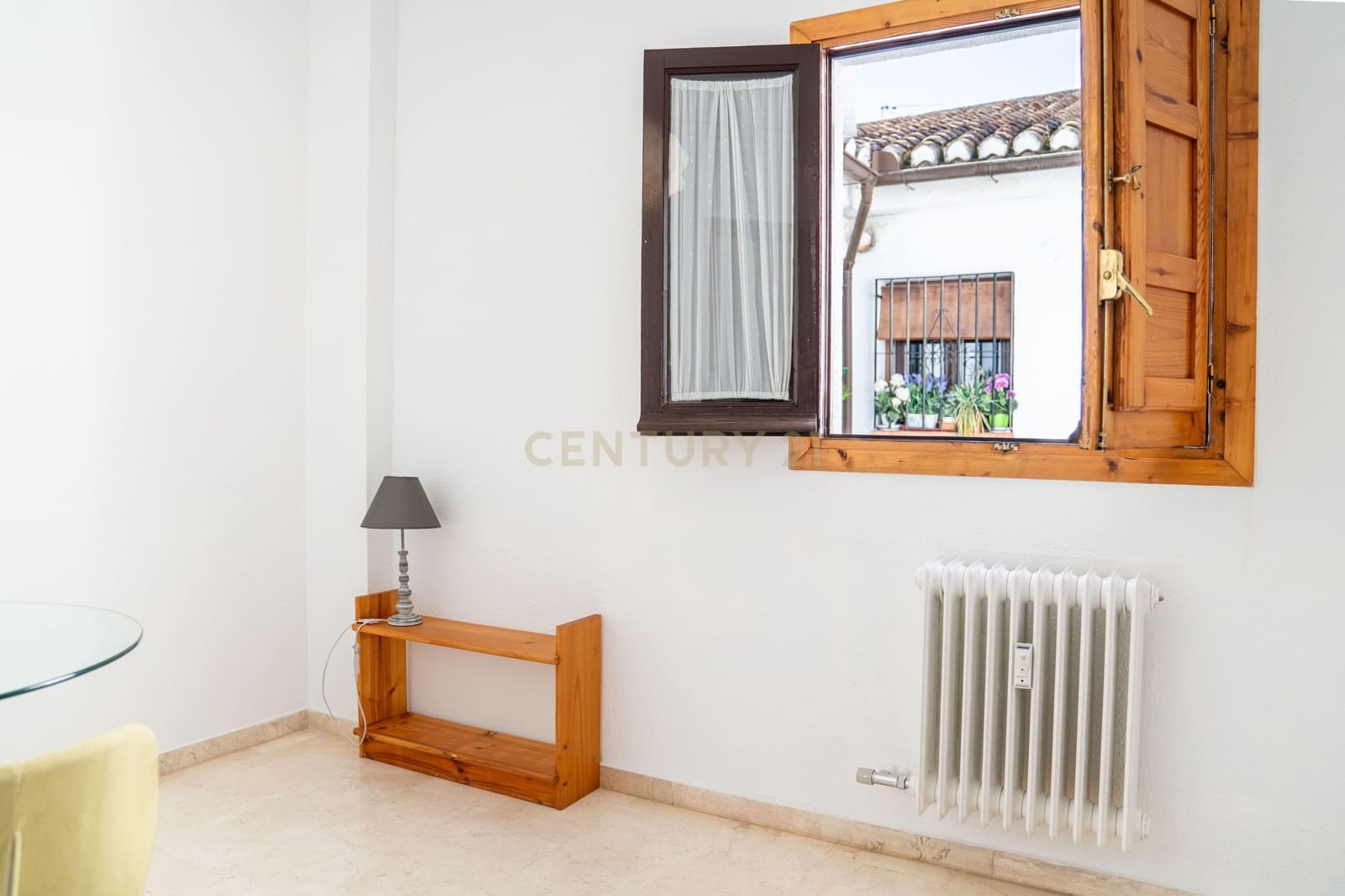 2 soveværelse Penthouse til leje i Granada by - € 900 (Ref: 9629370)