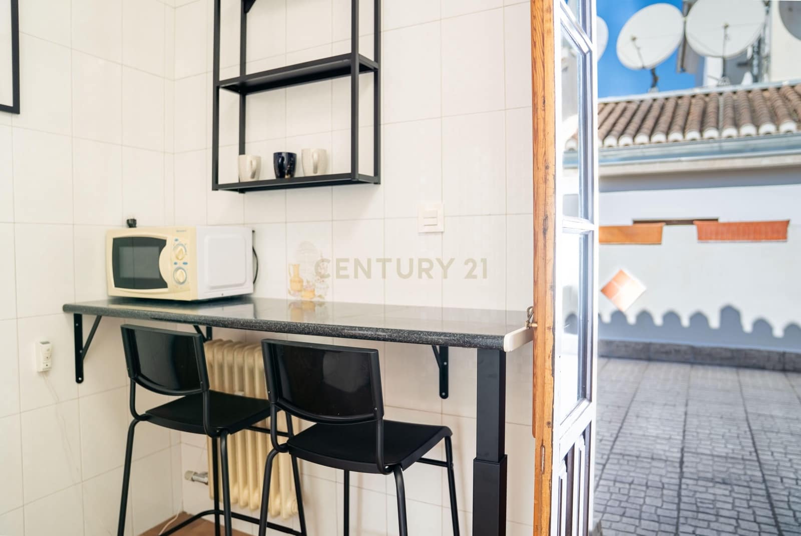 2 soveværelse Penthouse til leje i Granada by - € 900 (Ref: 9629370)