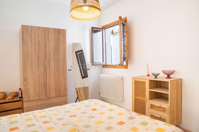 2 soveværelse Penthouse til leje i San Matías - Realejo, Granada by - € 900 (Ref: 9629370)