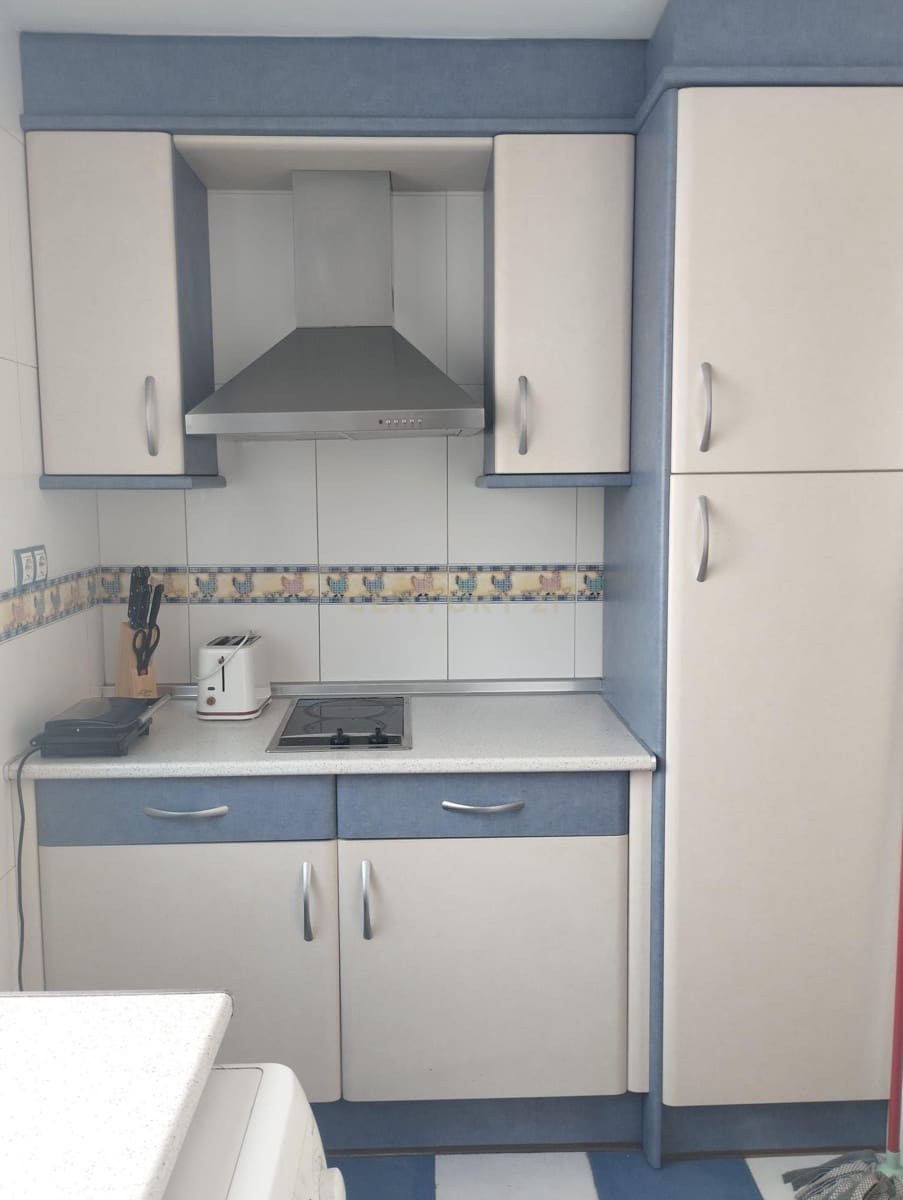 Piso de 1 habitación en Granada ciudad en alquiler - 720 € (Ref: 9630576)