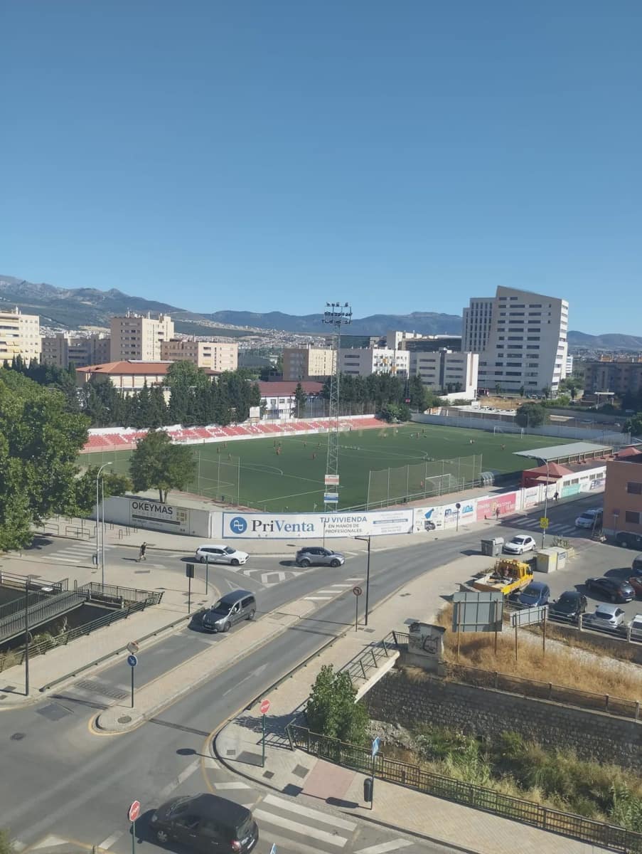 Piso de 1 habitación en Granada ciudad en alquiler - 720 € (Ref: 9630576)