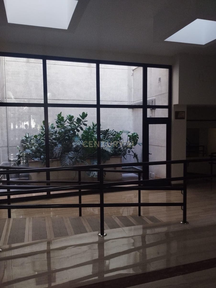 Piso de 1 habitación en Granada ciudad en alquiler - 720 € (Ref: 9630576)