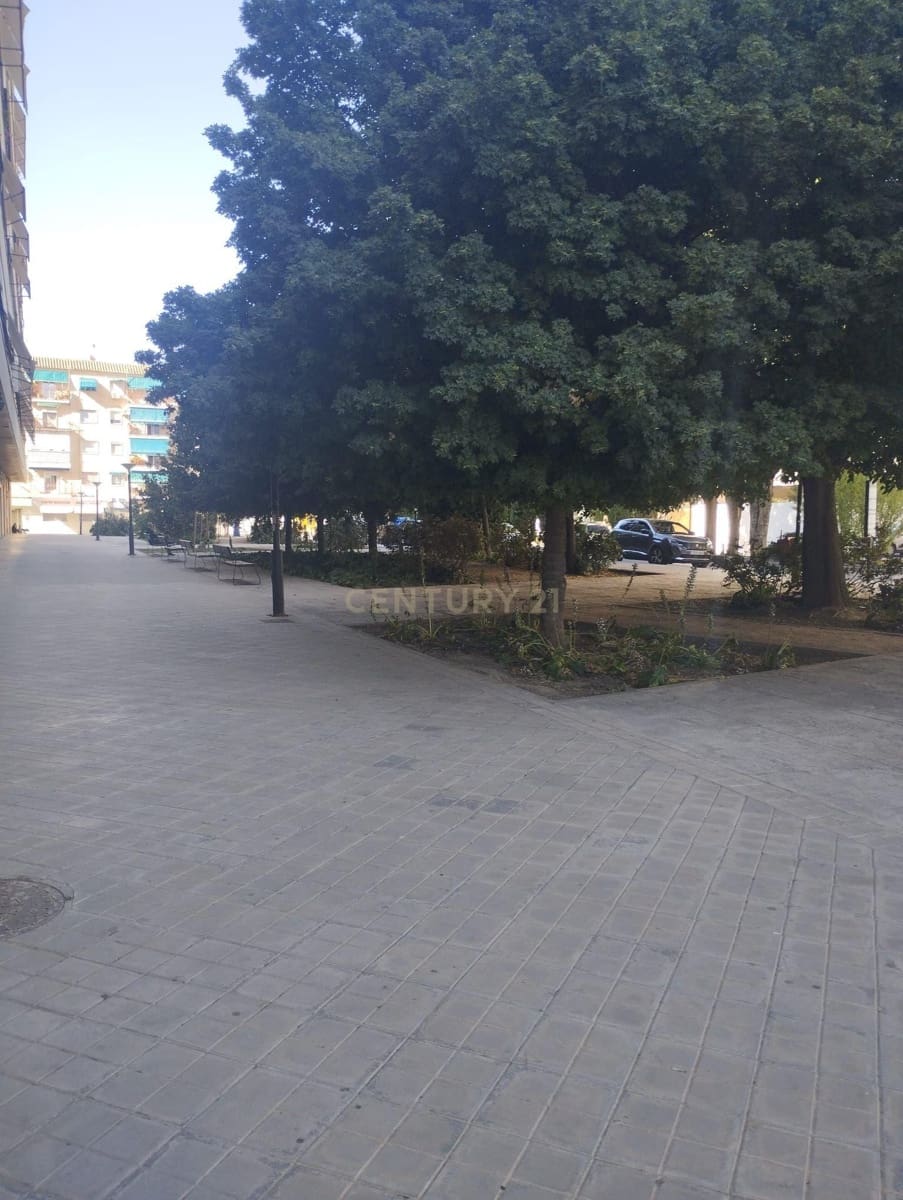 Piso de 1 habitación en Granada ciudad en alquiler - 720 € (Ref: 9630576)