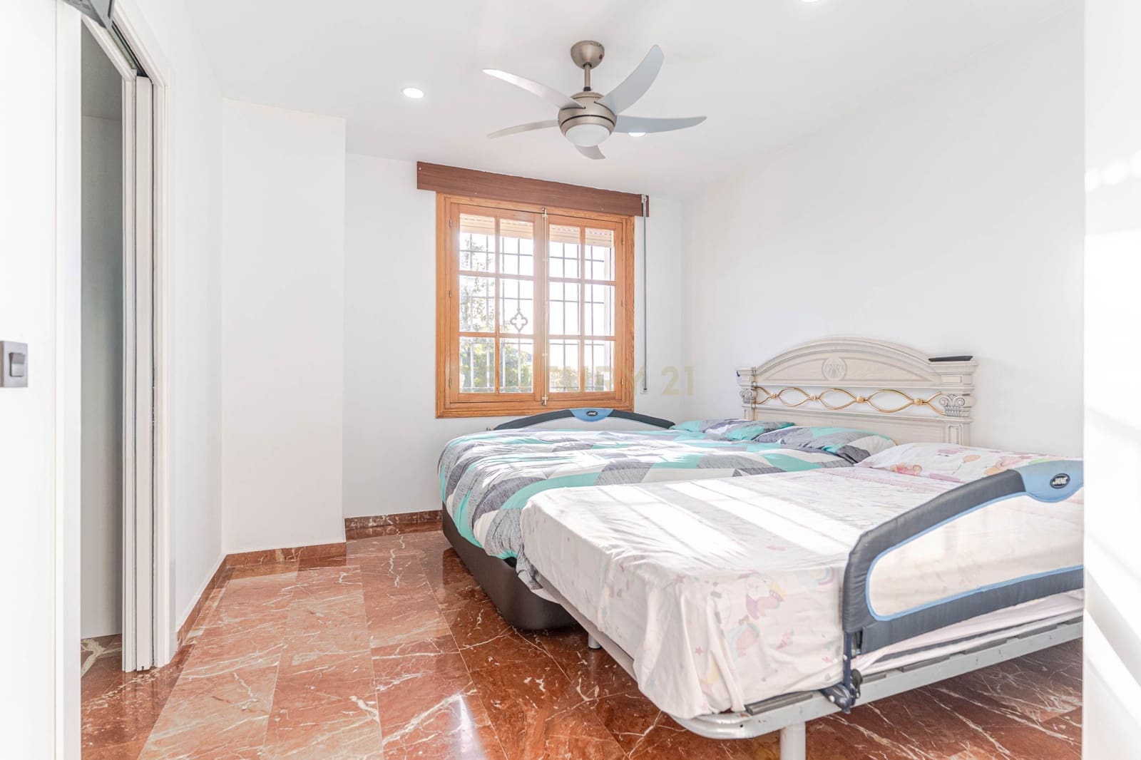 5 bedroom Villa for sale in Otura with pool - € 430,000 (Ref: 9634784)