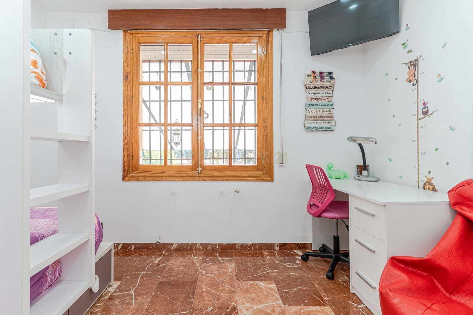 5 bedroom Villa for sale in Otura with pool - € 430,000 (Ref: 9634784)