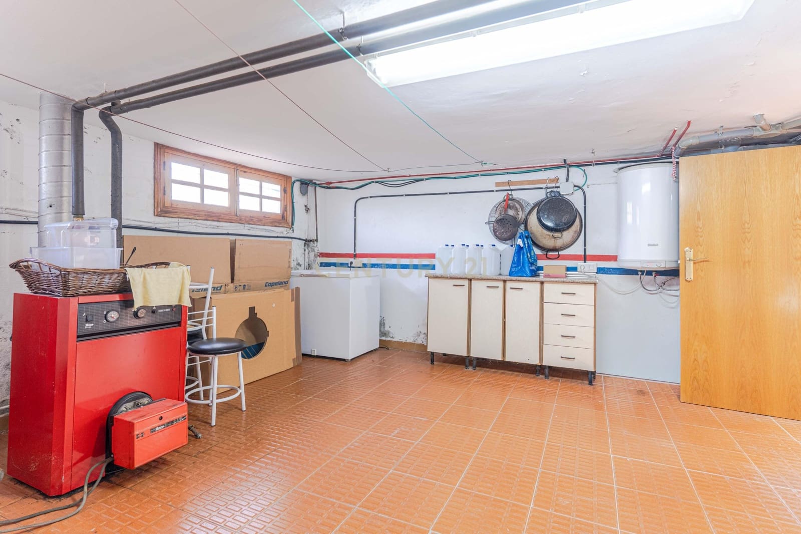 5 bedroom Villa for sale in Otura with pool - € 430,000 (Ref: 9634784)